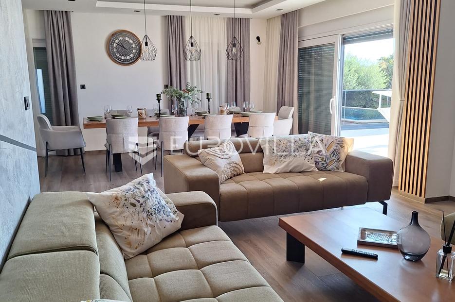 Kuća Na prodaju -  Novi Vinodolski