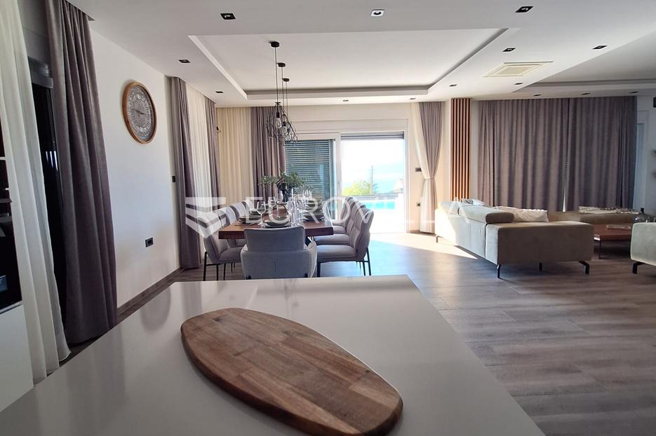 Kuća Na prodaju -  Novi Vinodolski