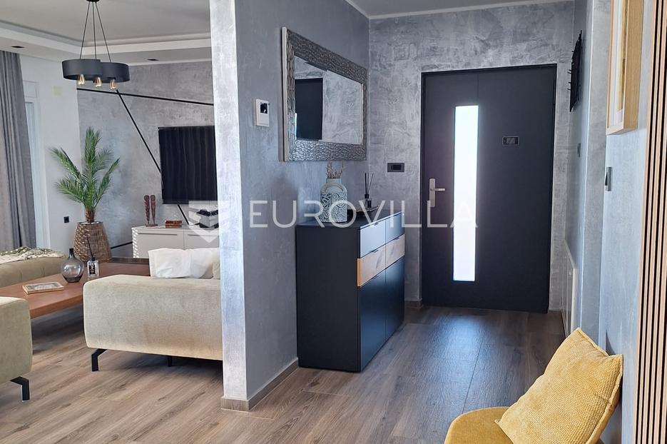 Kuća Na prodaju -  Novi Vinodolski