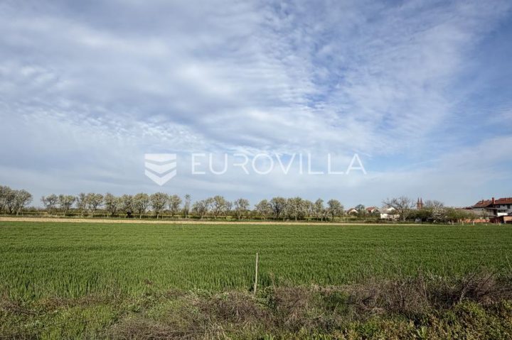 Terrain à vendre 643 m² – Đakovo