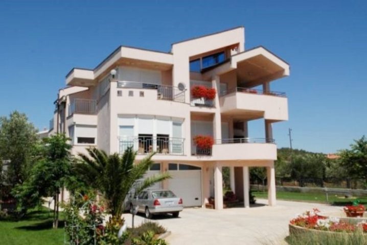 Hiša na predaj 750 m² – Zadar