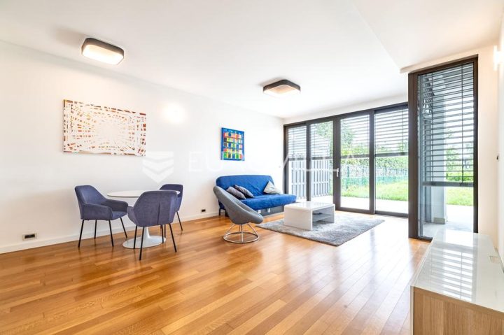 Dom na predaj 210 m² – Blato