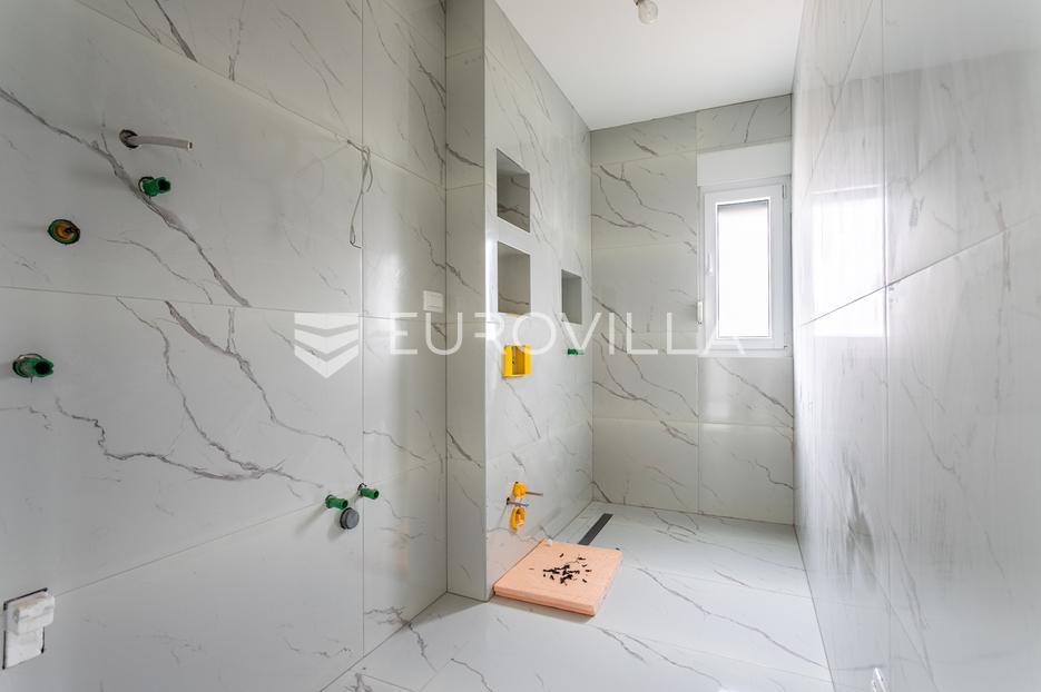 Apartma Na predaj -  Okrug