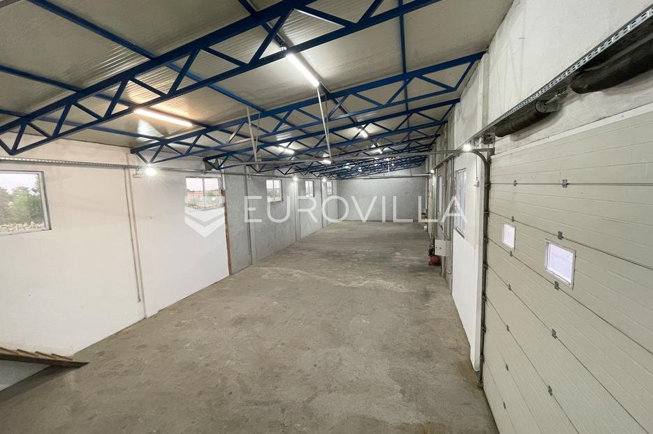 Locaux commerciaux À vendre - Osječko-baranjska Petrijevci - foto 3/10