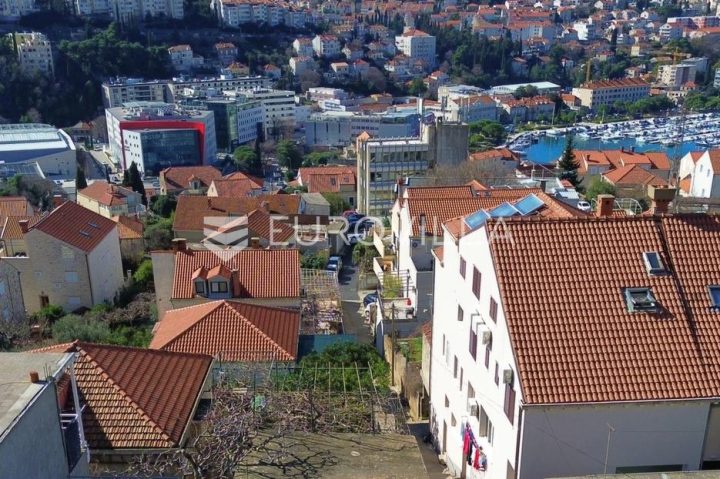 House for sale 38 m² – Gornji Kono
