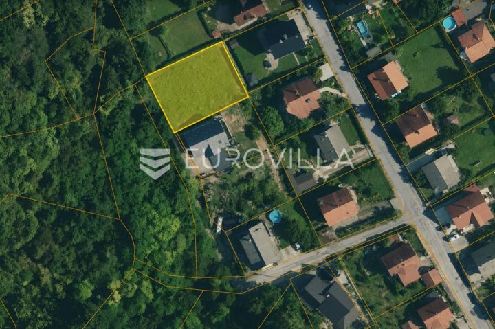 Pozemek na prodej 676 m² – Centar