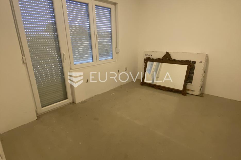 Maison À vendre -  Slavonski Brod