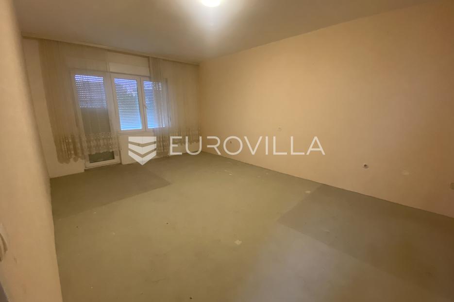 Maison À vendre -  Slavonski Brod