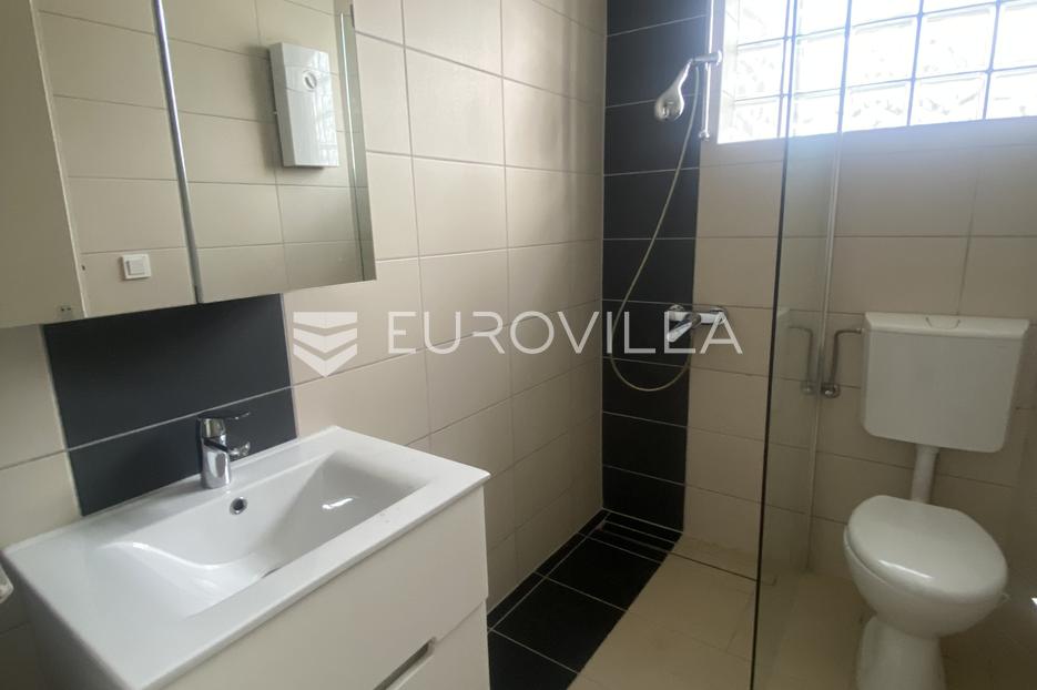 Maison À vendre -  Slavonski Brod