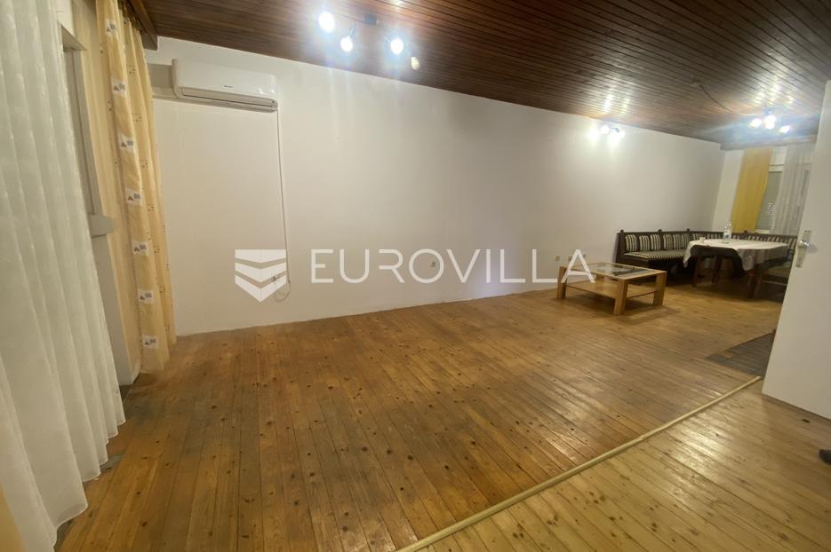 Maison À vendre -  Slavonski Brod