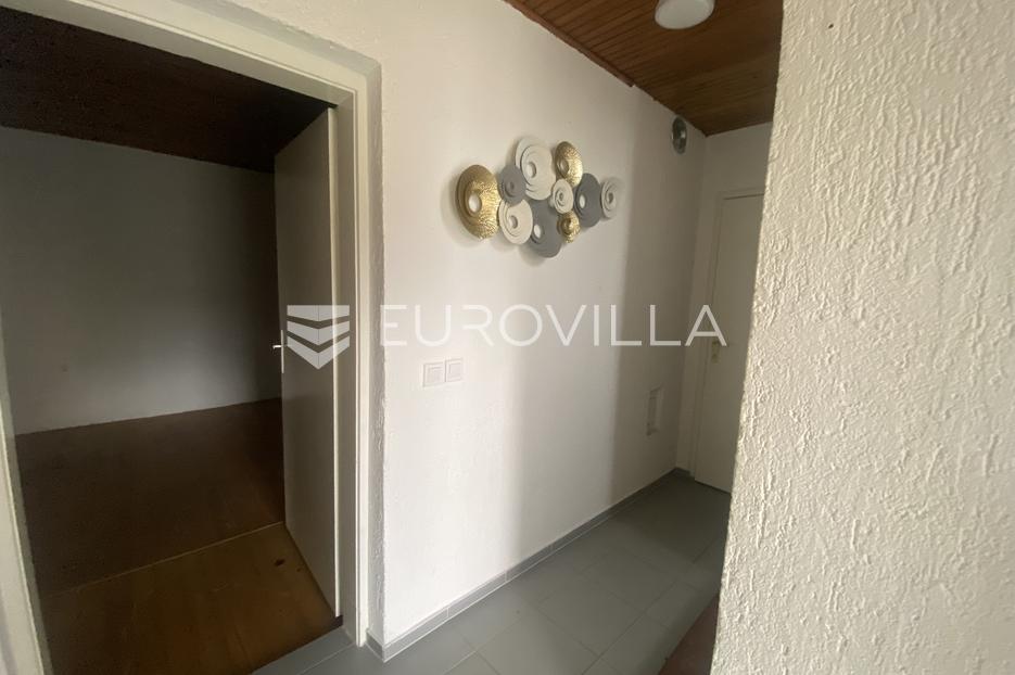Maison À vendre -  Slavonski Brod