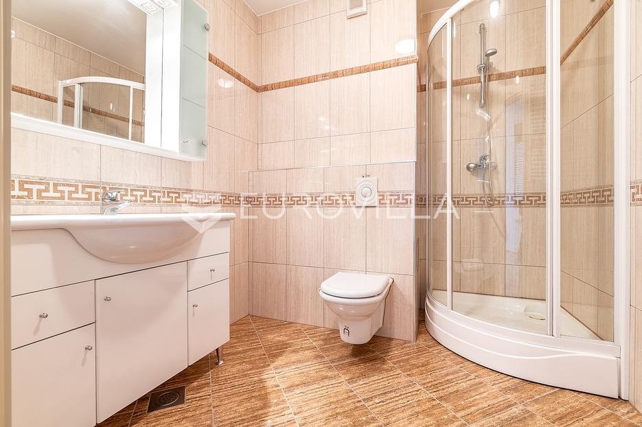 Business premises For rent - Grad Zagreb Trešnjevka - Sjever