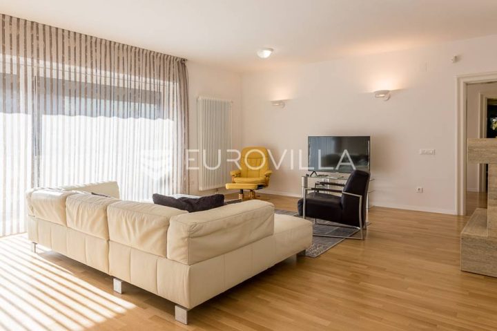 Apartment Zu verkaufen Šalata