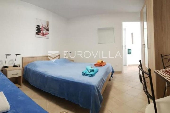 Casa In vendita - Splitsko-dalmatinska Supetar - foto 3/28