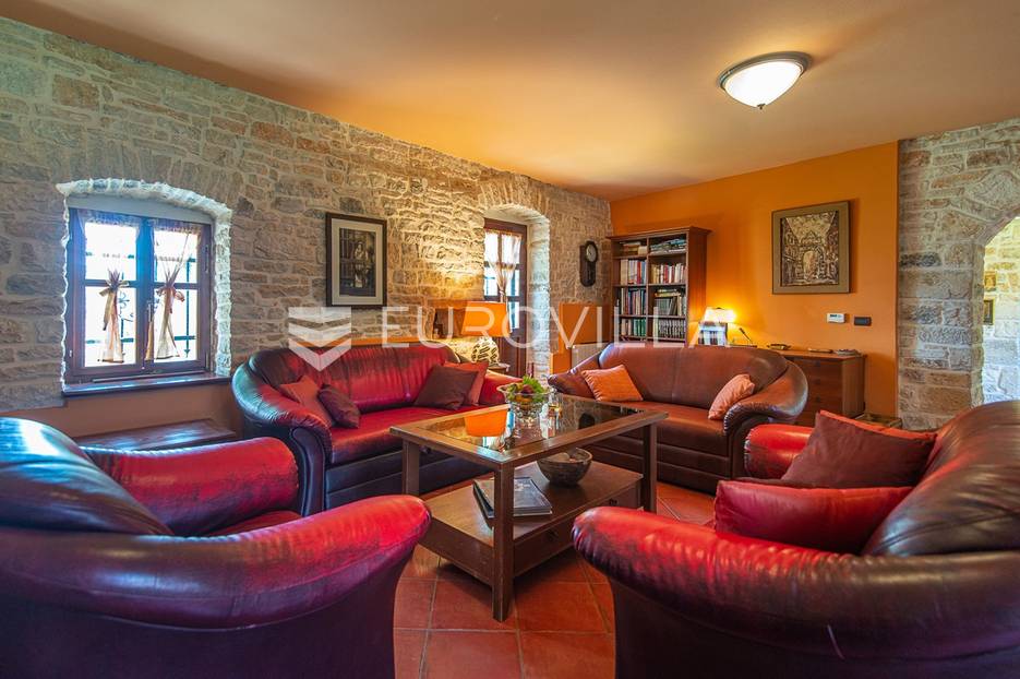 Haus Zu verkaufen -  Žminj