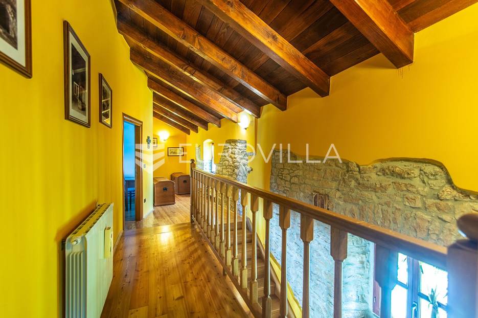 Haus Zu verkaufen -  Žminj