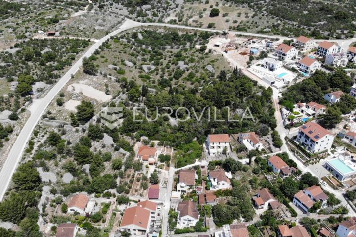 Land for sale 470 m² – Milna