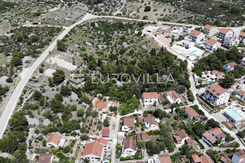 Land For sale Milna