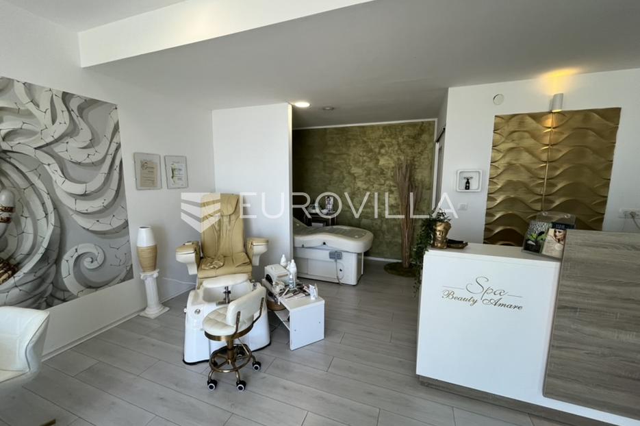 Locaux commerciaux À vendre -  Rovinj