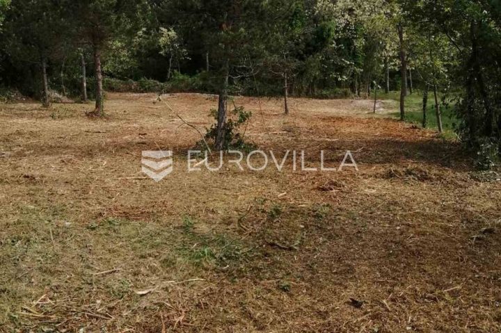 Grundstück zu verkaufen 3022 m² – Labin