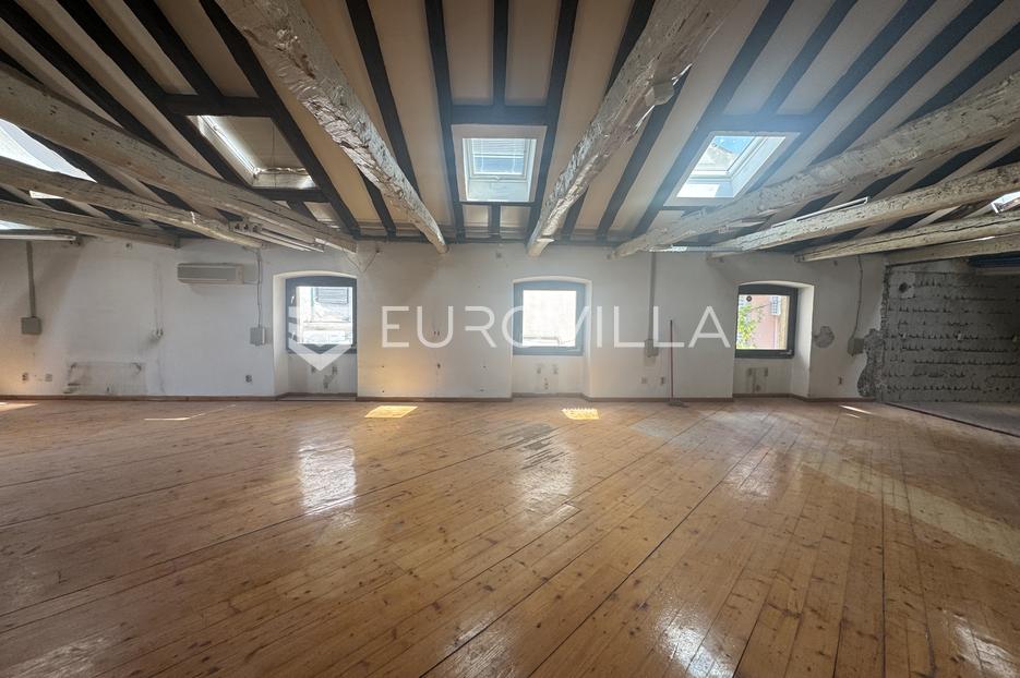 Komerčné Na predaj -  Rovinj