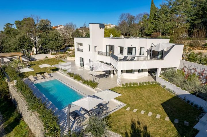 Dom na predaj 320 m² – Malinska