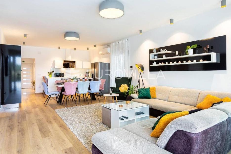 Haus Zu verkaufen -  Pula