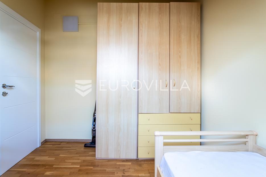 Mieszkanie Na sprzedaż - Splitsko-dalmatinska Makarska