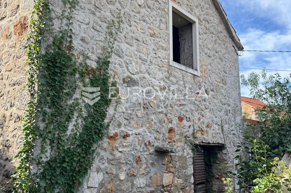 Hiša Na predaj -  Stari Grad