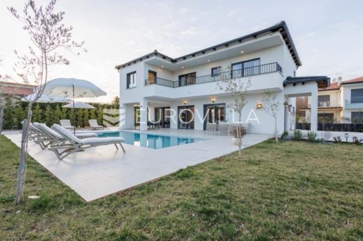 Maison à vendre 250 m² – Svetvinčenat