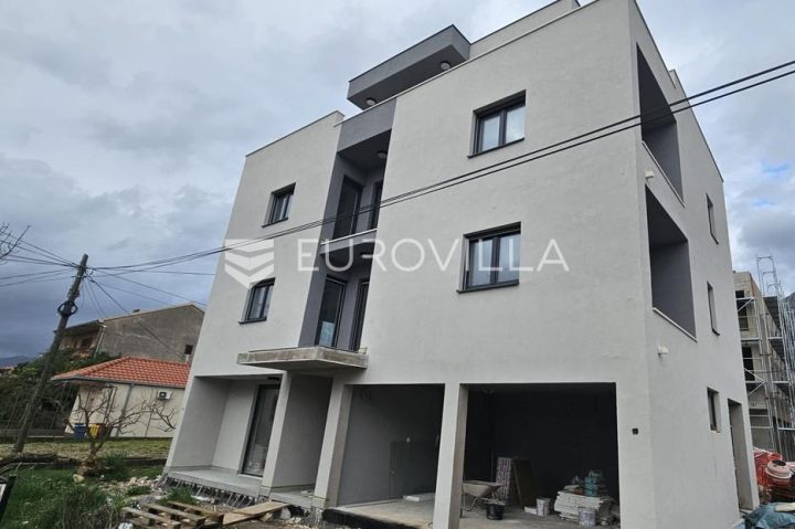 Stan na prodaju 117 m² – Kaštel Gomilica