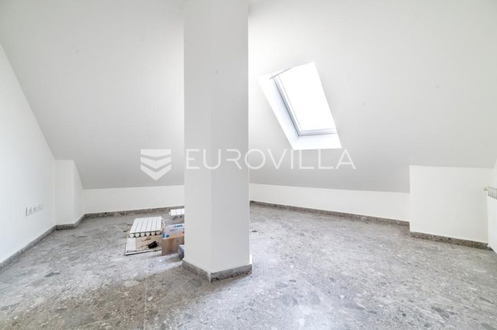 Poslovni prostori Za najem - Grad Zagreb Sesvete - foto 3/5