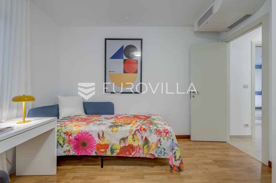 Flat For sale - Splitsko-dalmatinska Split