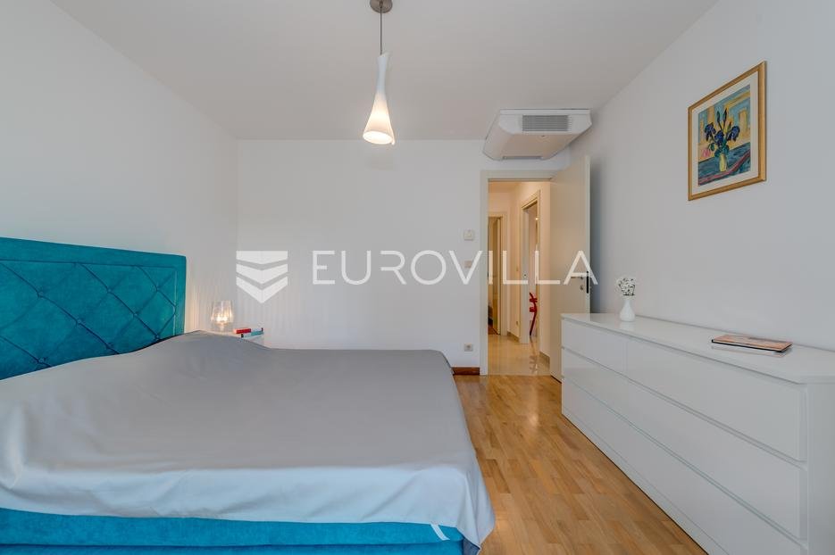 Flat For sale - Splitsko-dalmatinska Split