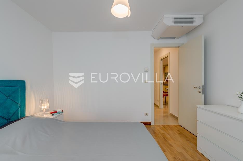Flat For sale - Splitsko-dalmatinska Split