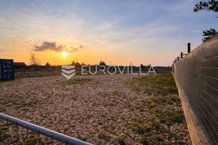Land For sale Paljuv