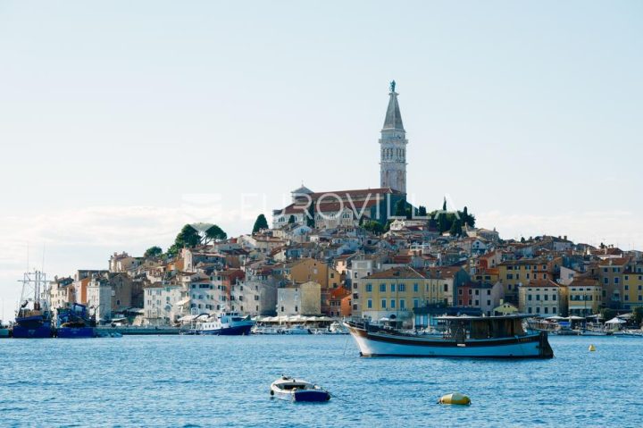 Business premises for sale 500 m² – Rovinj