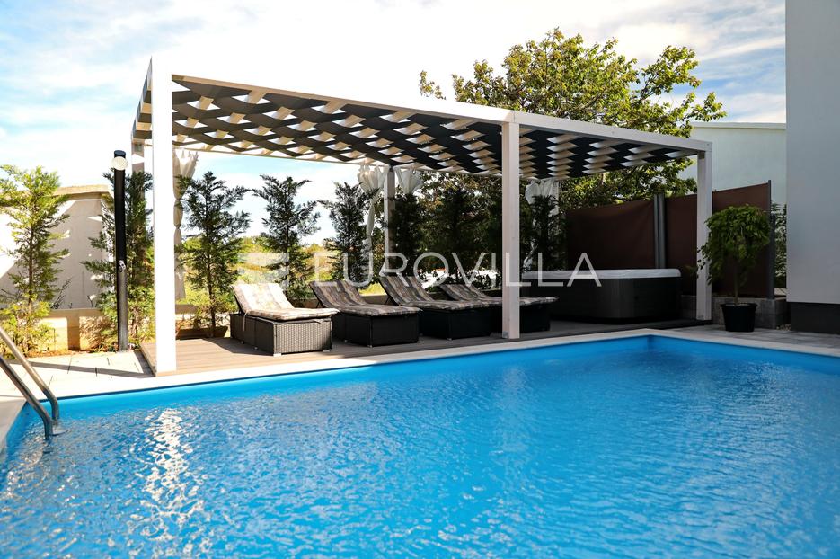 House For sale -  Nin