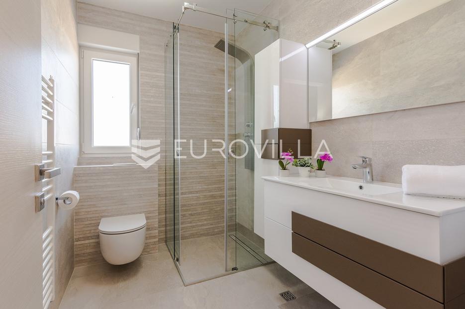 House For sale -  Nin