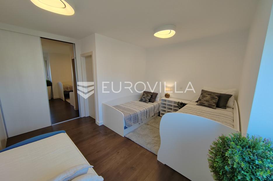 House For sale -  Nin