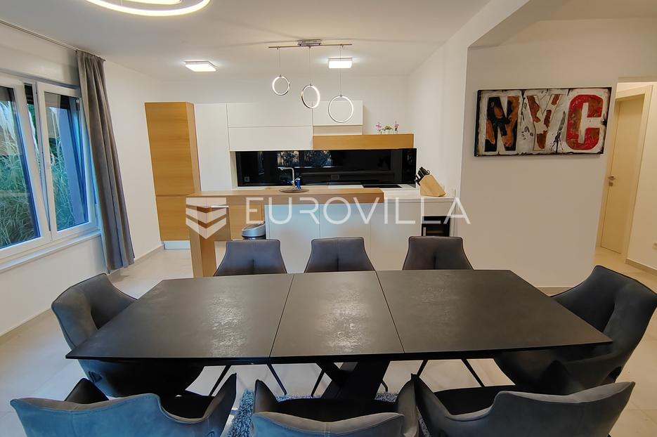 House For sale -  Nin