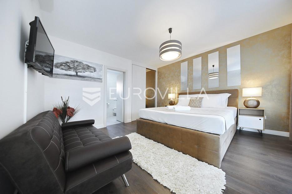 House For sale -  Nin