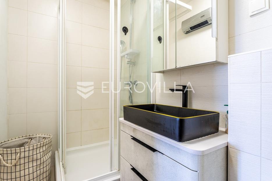 Flat For sale - Splitsko-dalmatinska Split