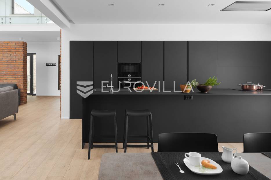 Haus Zu verkaufen - Istarska Ližnjan