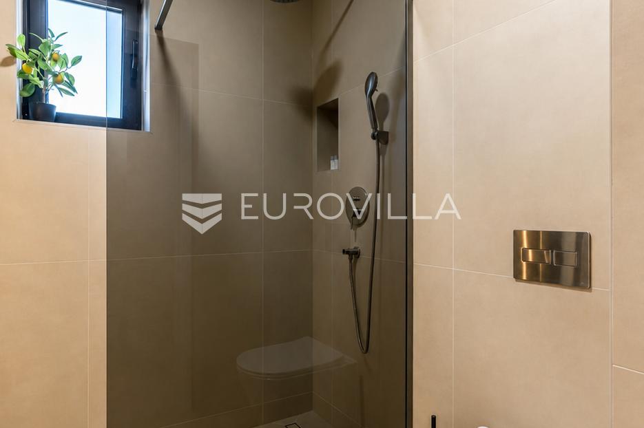 Apartmán Na predaj - Splitsko-dalmatinska Podstrana