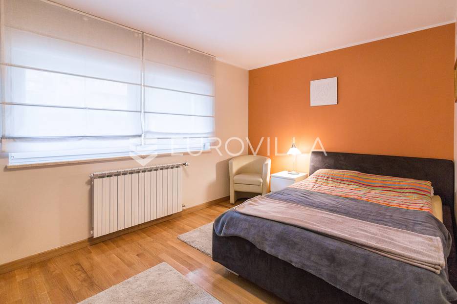 Casa In vendita -  Donja Dubrava