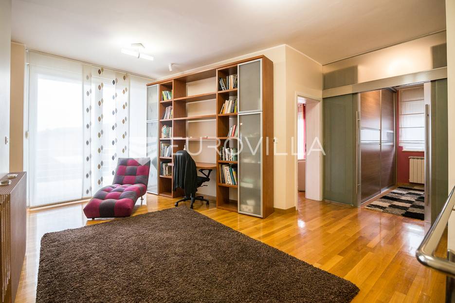 Casa In vendita -  Donja Dubrava
