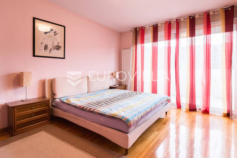 Casa In vendita -  Donja Dubrava