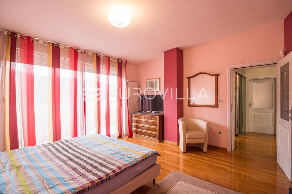 Casa In vendita -  Donja Dubrava