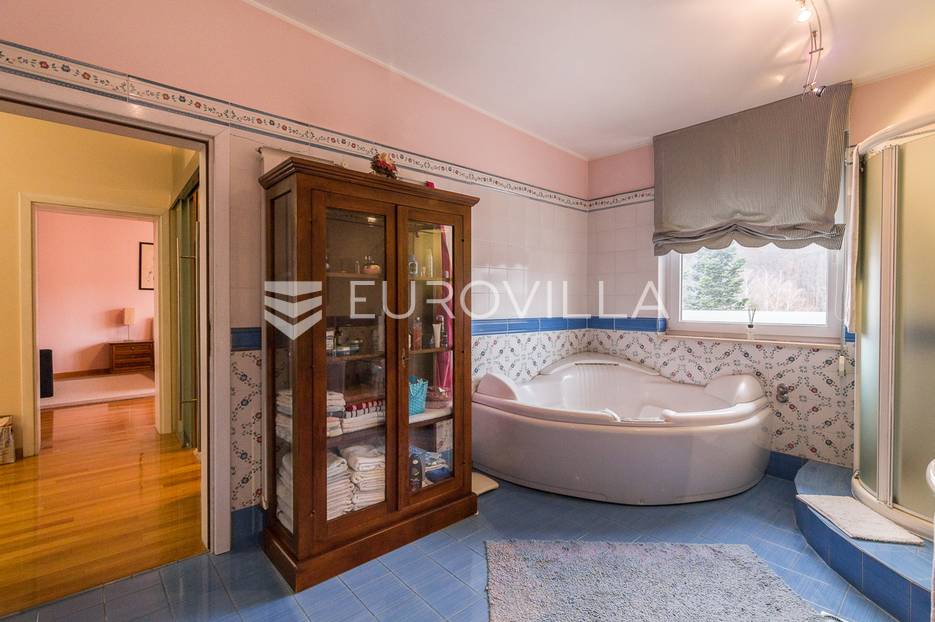 Casa In vendita -  Donja Dubrava